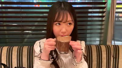 她是大學裡同一個社團的朋友,也是社團裡最有魅力的女孩,這就是日本的性感氛圍。